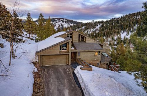 Alpine Meadows House | Bright 5BD Alpine Retreat - 5Min to Alpine Meadows