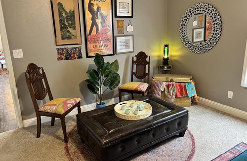 North Central House | Bright & Beautiful Rose Bowl Retreat
