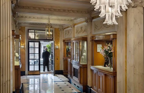 City of Westminster Condo | Bright & Calm: 2-Bedroom Condo in the Heart of London