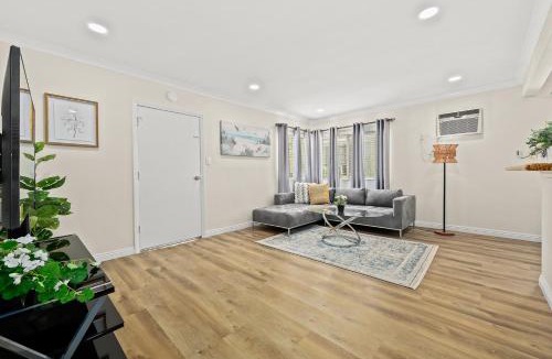 Alhambra Apartment | Bright & Cozy Getaway-10min to Downtown LA