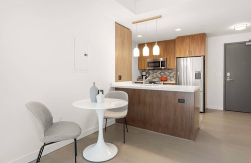 Bunker Hill Apartment | Bright Downtown 1BR w/Gym, Doorman, nr. Metro Center, by Blueground