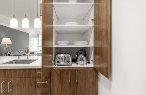 Bunker Hill Apartment | Bright Downtown 1BR w/Gym, Doorman, nr. Metro Center, by Blueground