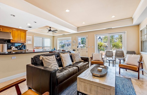 Naples House | Bright home on the channel with expansive patio & elevator