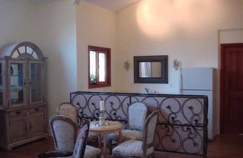 Tarzana Apartment | Bright, large apartment overlooking the golf course.