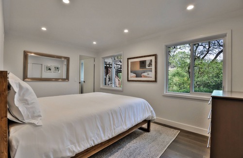 Portola Valley House | Bright, Modern 5b/4ba Portola Valley Home
