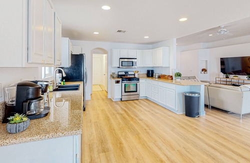 Indian Cove House | Bright & spacious home with firepit, enclosed backyard - dog-friendly