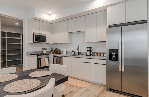 Studio City Apartment | Bright & Spacious in Studio City