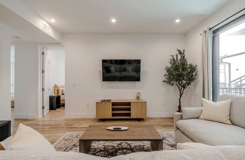 Studio City Apartment | Bright & Spacious in Studio City