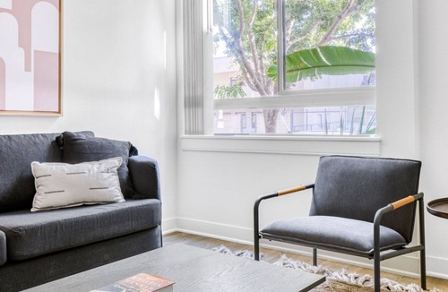 Studio City Apartment | Bright Studio City 2BR w/ Gym, Lounge & W/D, near WF & TJ, by Blueground
