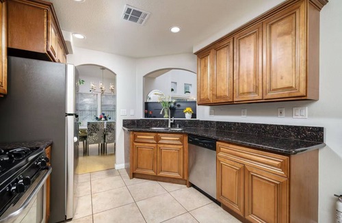 Valle Lindo House | Bright Townhome Retreat with Private Patio & Walk Trails