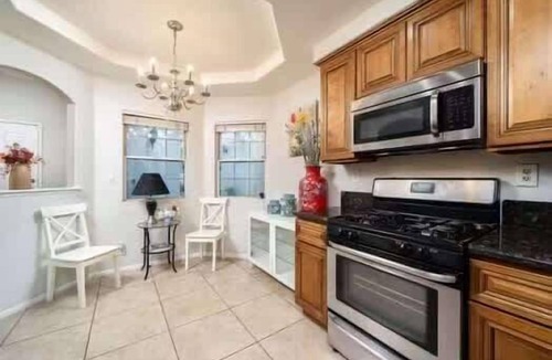 Valle Lindo House | Bright Townhome Retreat with Private Patio & Walk Trails