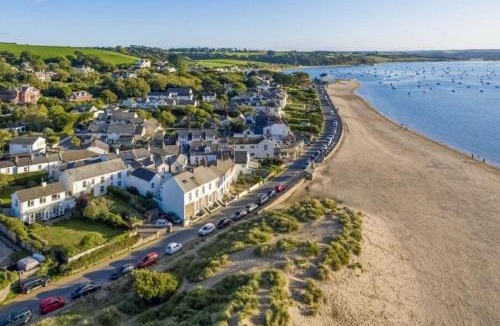 Instow Apartment | Broadwaters - 2 bed waterfront apartment in Instow