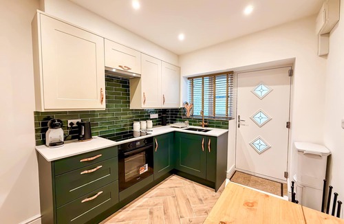 Dursley Cottage | Broadweavers Cottage On Cotswold Way By STAE Homes