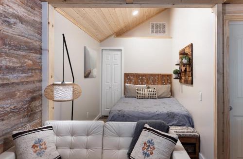 Arrowhead Villas House | Bugsy's Hideout