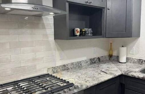 West Oakland House | Bumblebee House - NEW 30% OFF Feb March Apr May June July Aug Sept Central Heat