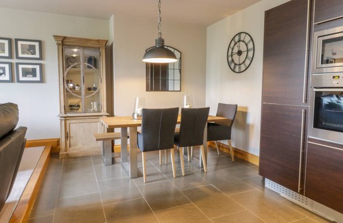 Moffat Cottage | Cabin ∙ 2 bedrooms ∙ 4 guests