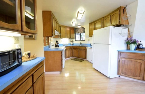 Clear Lake Cabin | Cabin ∙ 3 bedrooms ∙ 6 guests