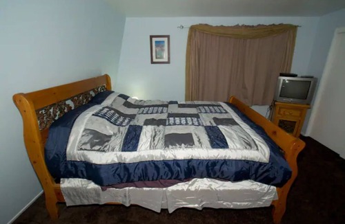 Whispering Forest House | Cabin located near Slopes- close to stores