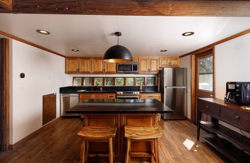 Lake Arrowhead Cabin | Calgary Haus - woodsy cabin vibes surrounded with nature, comfort, and style