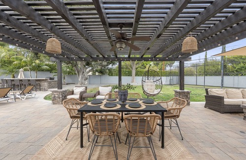 Fullerton House | CaliRica 6mi to disney/Heated Pool