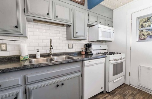 Big Bear City Cabin | Calley Dreaming Pup Friendly Fenced Yard Spa