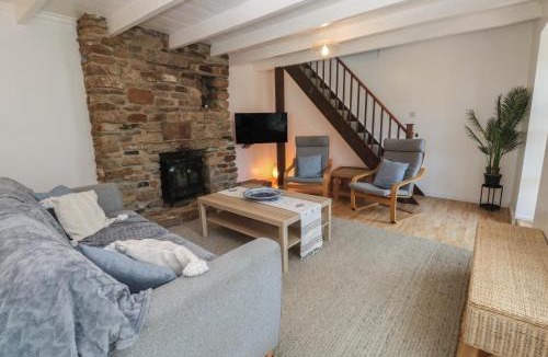 Redruth House | Candle Croft