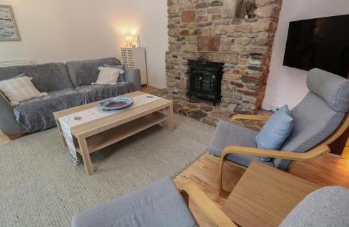 Redruth House | Candle Croft