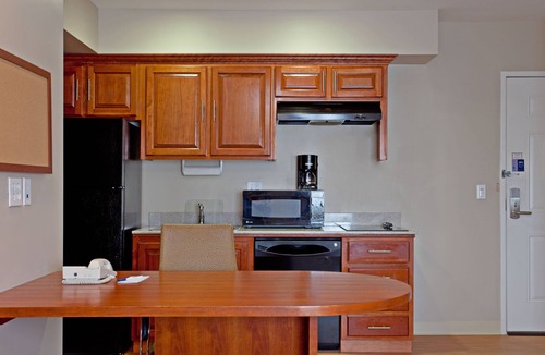 Hawthorne Hotel | Candlewood Suites LAX Hawthorne by IHG