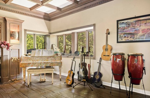 Lake Arrowhead House | Candyland Estate,Guest house,Indoor Spa, Sauna and Dock for Swimming and Fishing