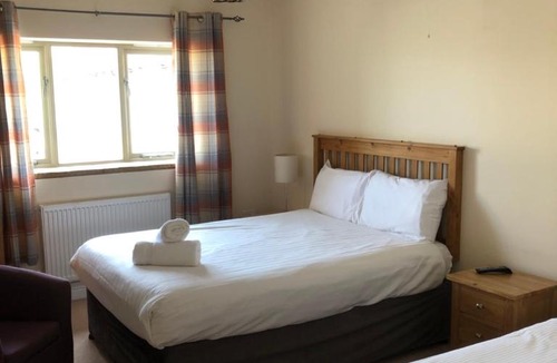 Wotton-under-Edge Cabin | Canons Court Mews