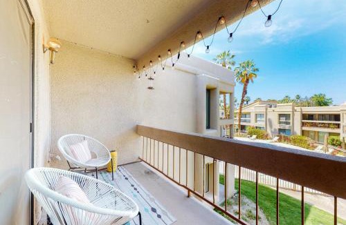 Cathedral City Apartment | Canyon Shores Getaway