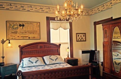 Moss Landing Hotel | Captain's Inn at Moss Landing