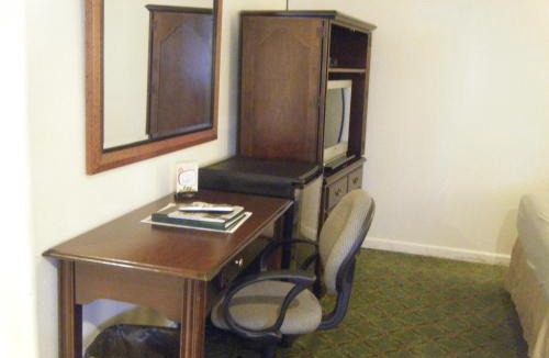 Munras Avenue Hotel | Carmel Hill Lodge