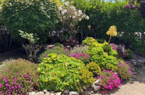 Carmel Point House | 'Carmel Tranquility' 2 Beaches 6 and 9mins walk from a bright & airy beach home