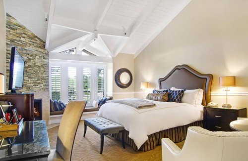 Golden Rectangle Bed & Breakfast | Carriage House Inn