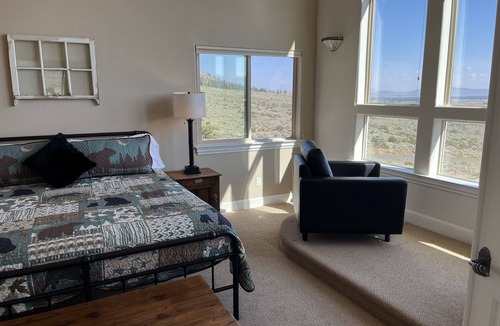 Mesa Vista Cabin | Carson-Tahoe Sunrise Lodge New short term rental byTahoe, Kirkwood, Carson City