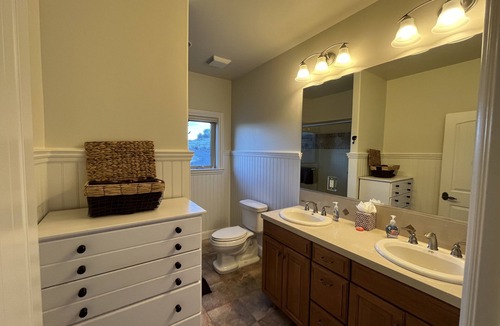 Mesa Vista Cabin | Carson-Tahoe Sunrise Lodge New short term rental byTahoe, Kirkwood, Carson City