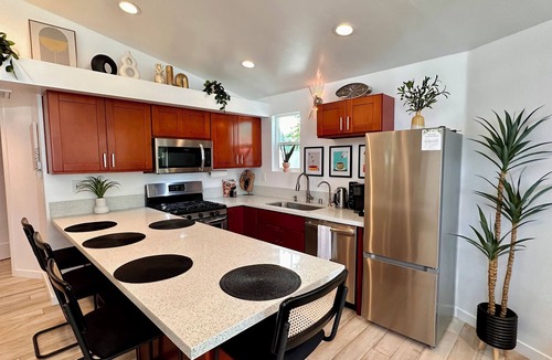 Vista House | Casa Agave, Private Guest House, 2 bedrooms, 1 bath, 3 beds, game room and yard!