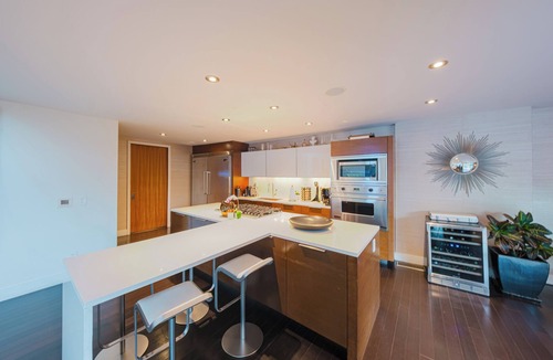Hollywood Hills West Villa | Casa Azul - Elegant 4BR Home with Jacuzzi & Stunning Views