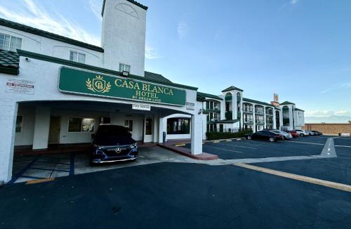 Corona Hotel | Casa Blanca Hotel - Corona