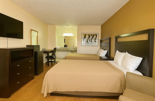 Azusa Hotel | Casa Blanca Hotel & Suites Azusa