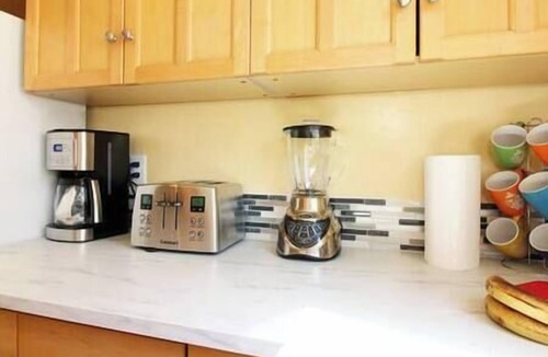 North Park Apartment | Casa California-Spacious - 3 Bdr/Backyard Firepit/Playground/Gaslamp/Zoo/Beach