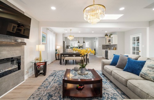 Del Aire House | Casa CW Tranquility House near LAX, fits 10 peoplen