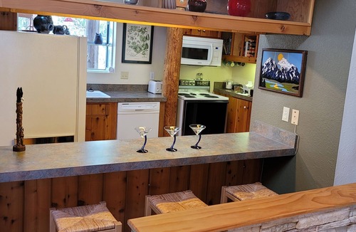 Pine Cove House | CASA de los ARBOLES! Delight & Solitude Abound in the "House of the Trees"