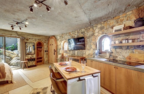 San Marcos Cottage | Casa Grotto, 1 Bed Stone Cave Cottage, Panoramic Ocean View, Stone Shower, & Gym