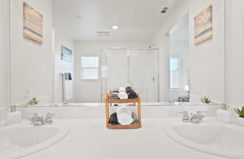 San Jacinto House | Casa Isabel
