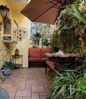 North of Wilshire Apartment | CASA LUX MONICA Prime Santa Monica Luxury Home ONE-OF-A-KIND