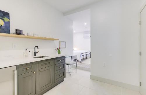 Upper East Apartment | Casa Valerio - Boutique Suites in Downtown Santa Barbara