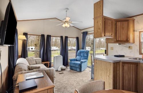 Russell House | Casa Villa Park