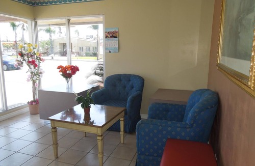 Orange Hotel | Castaway Motel